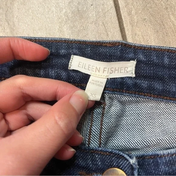 Eileen Fisher Womens Dark Wash Raw Hem Denim Jeans Size XS - Picture 6 of 7